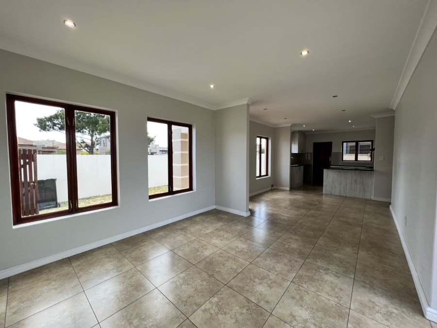 4 Bedroom Property for Sale in Parklands Western Cape